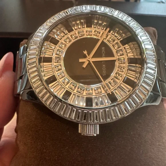 Michael Kors Black and Silver Timepiece - Picture 5 of 12